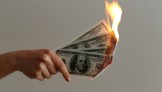 Hohe Kosten beim Dispokredit | Es geht auch günstiger - Dies sind die Alternativen