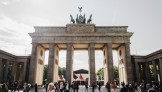 Demokratie am Wendepunkt - Die Entfremdung der Parteien und Koalitionen in der Bevölkerung